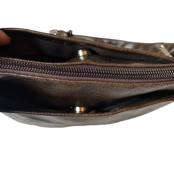 Braciano Brown Faux Leather shoulder/crossbody bag - Picture 12 of 13